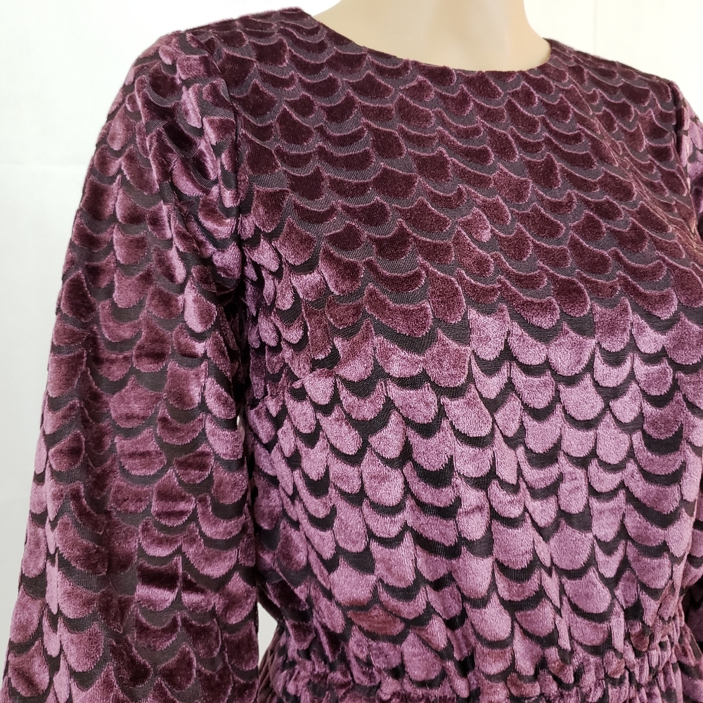 🆕️ MICHAEL Michael Kors Long Sleeve Velvet Dress - Picture 4 of 8